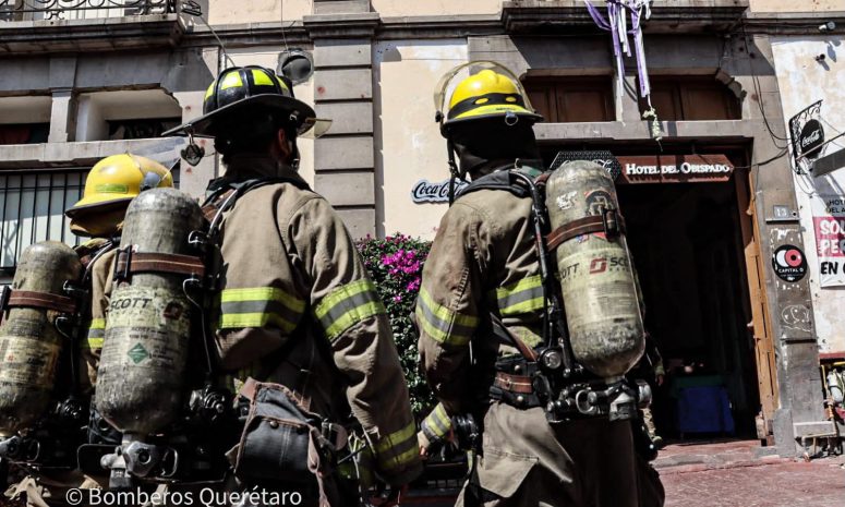 Explotó la cocina de un restaurante del Centro Histórico de Querétaro