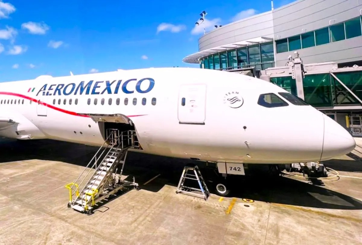 Cancellations of flights to Puerto Vallarta begin due to hurricane