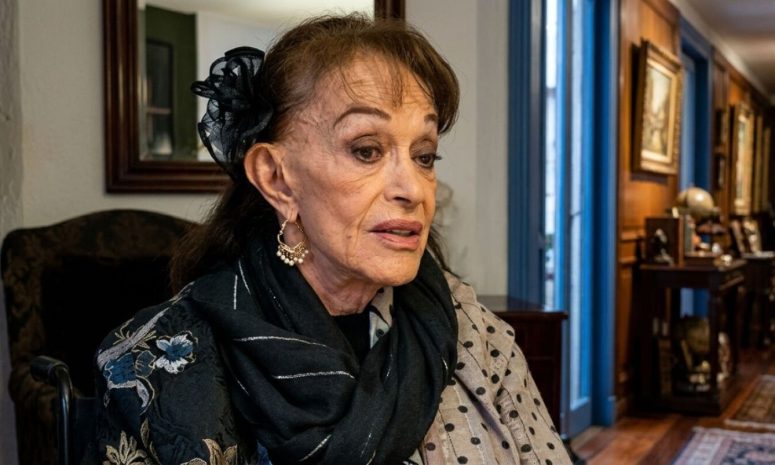 Lucha Villa habría sido hospitalizada por problemas respiratorios