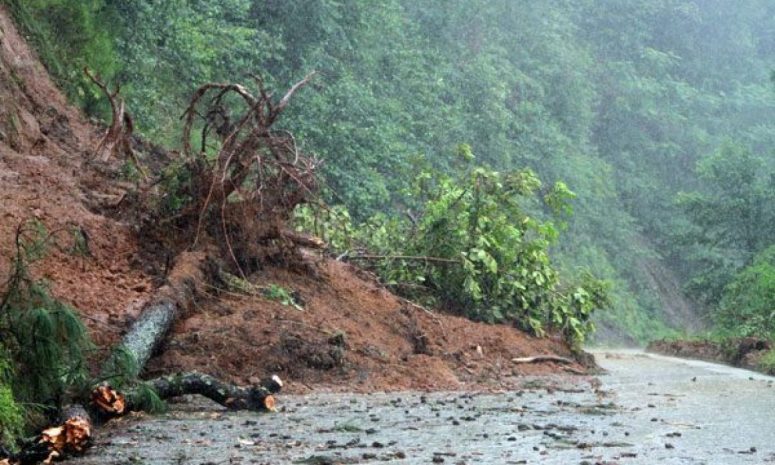 Advierten más deslaves en la Sierra Gorda 